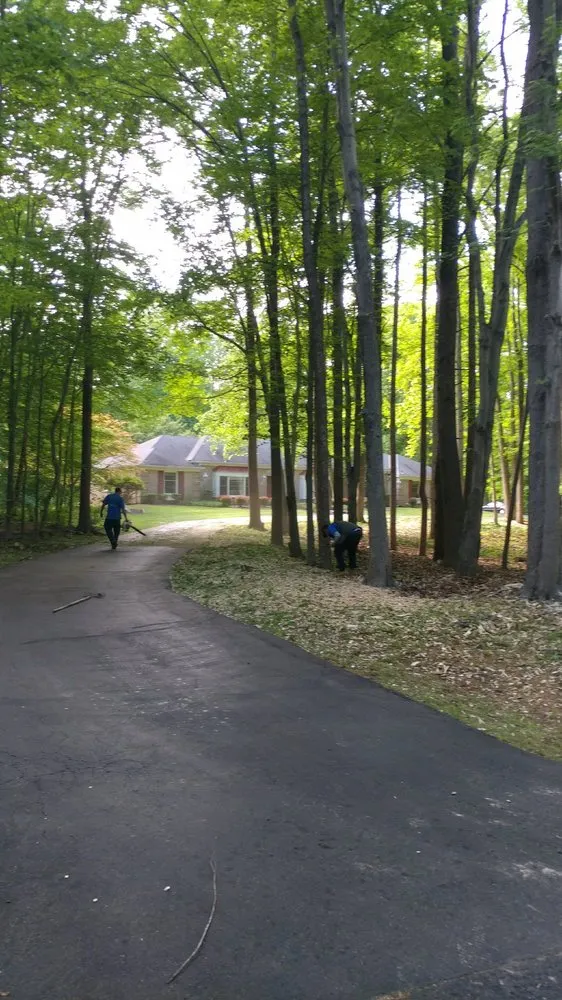 Affordable lawn mowing service near you in Amissville, VA by Stringfellow's Tree Service