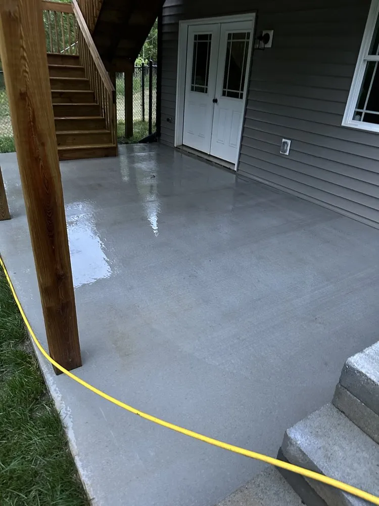 Reliable residential landscaping in Lynchburg, VA - Stripe 2 Spray Pressure Washing & LawnCare