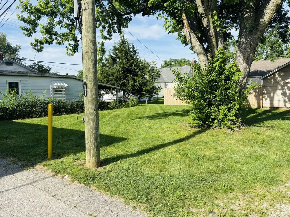 Professional yard maintenance in Columbus, IN - Stripers Lawn And Landscape