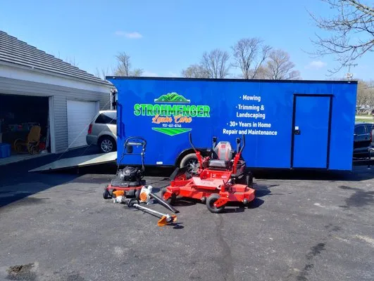 Strohmenger Lawn Care Logo