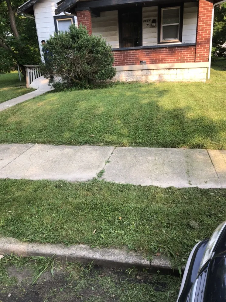 Local residential landscaping experts serving Indianapolis, IN - Strong Hands Services Lawn Care & Removal Enterprise