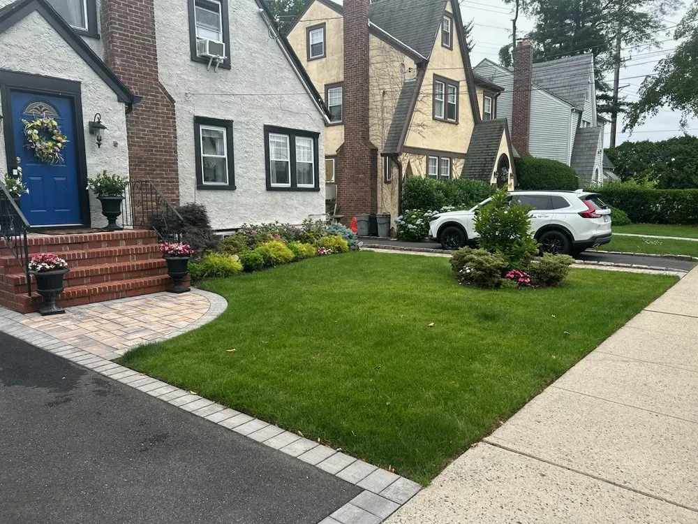Custom yard maintenance in West Hempstead, NY by Strong Island Property Services