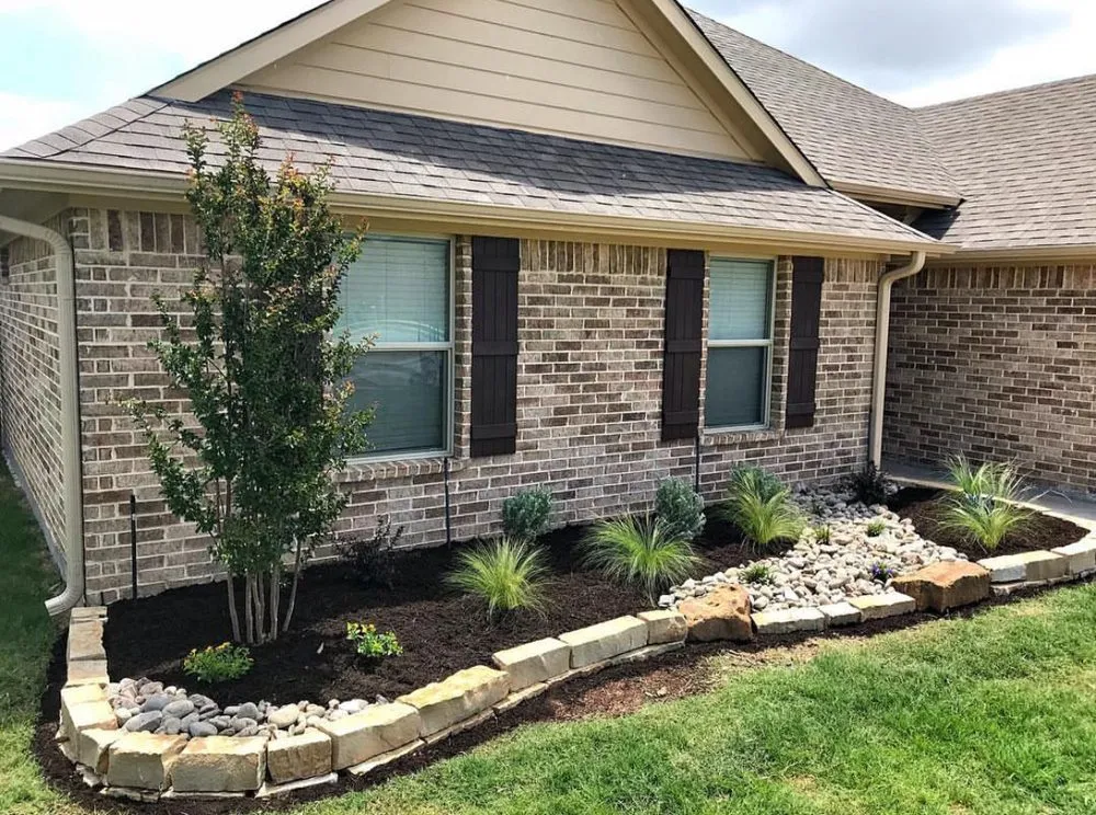 Professional landscaping services in Daphne, AL by Strongback Services