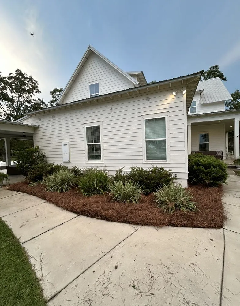 Reliable yard maintenance in Daphne, AL by Strongback Services