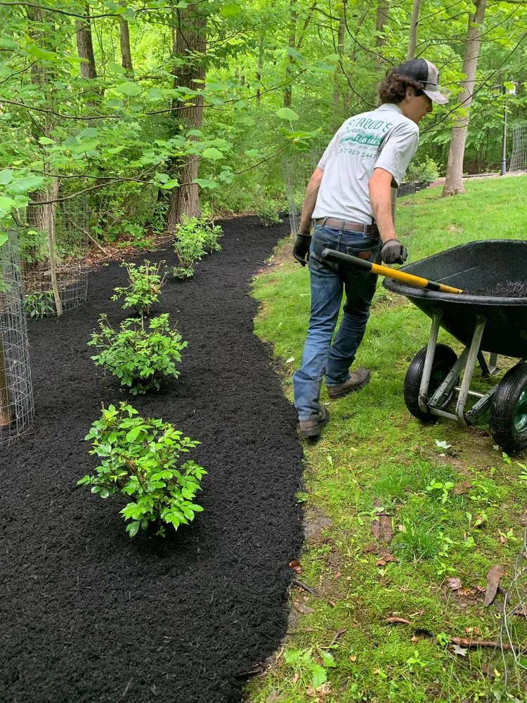 Reliable landscaping services with custom design in Springfield, OH by Stroud Landscaping & Lawncare