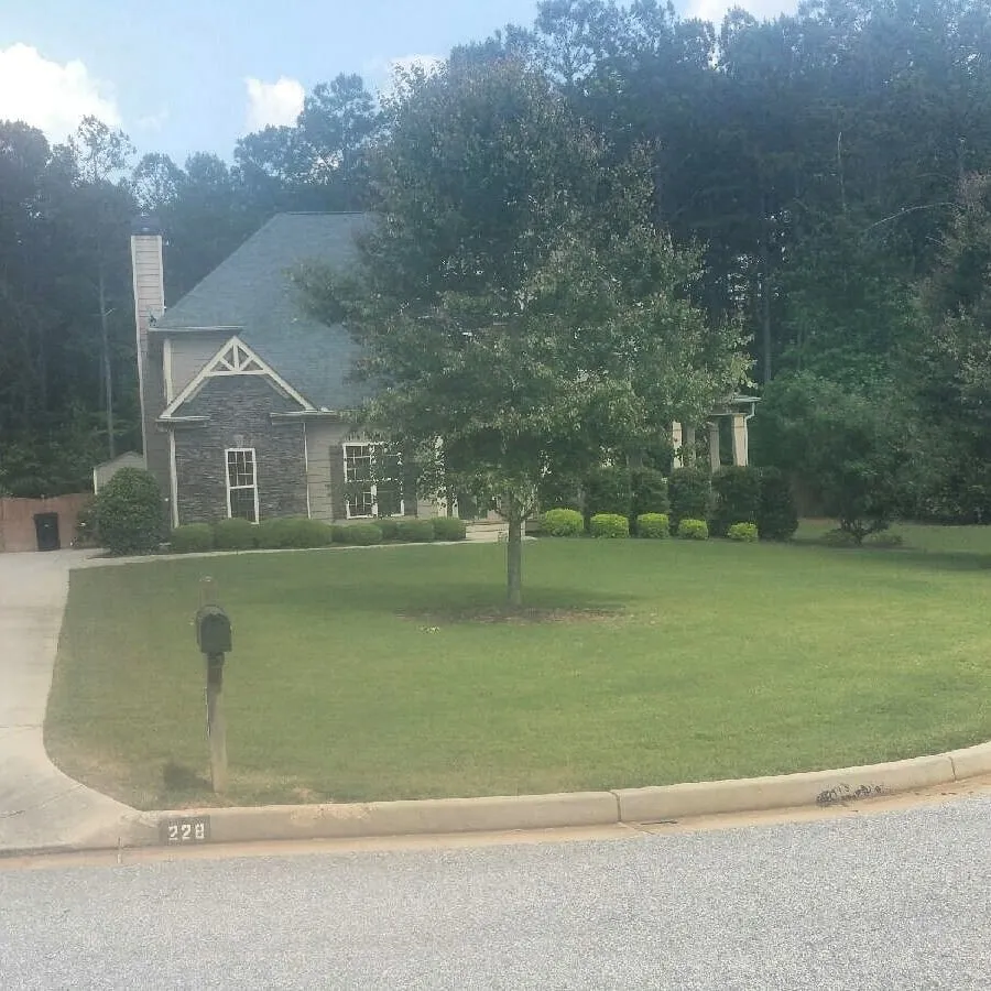 Reliable landscape design for beautiful yards in Newnan, GA by Strozier Lawn Care Services