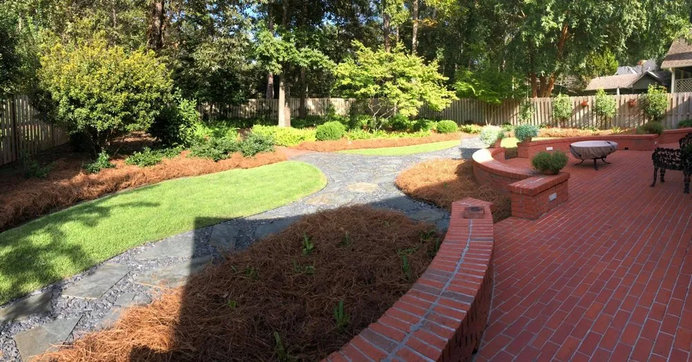 Expert outdoor landscaping experts serving Thomasville, GA - Strut Lawn