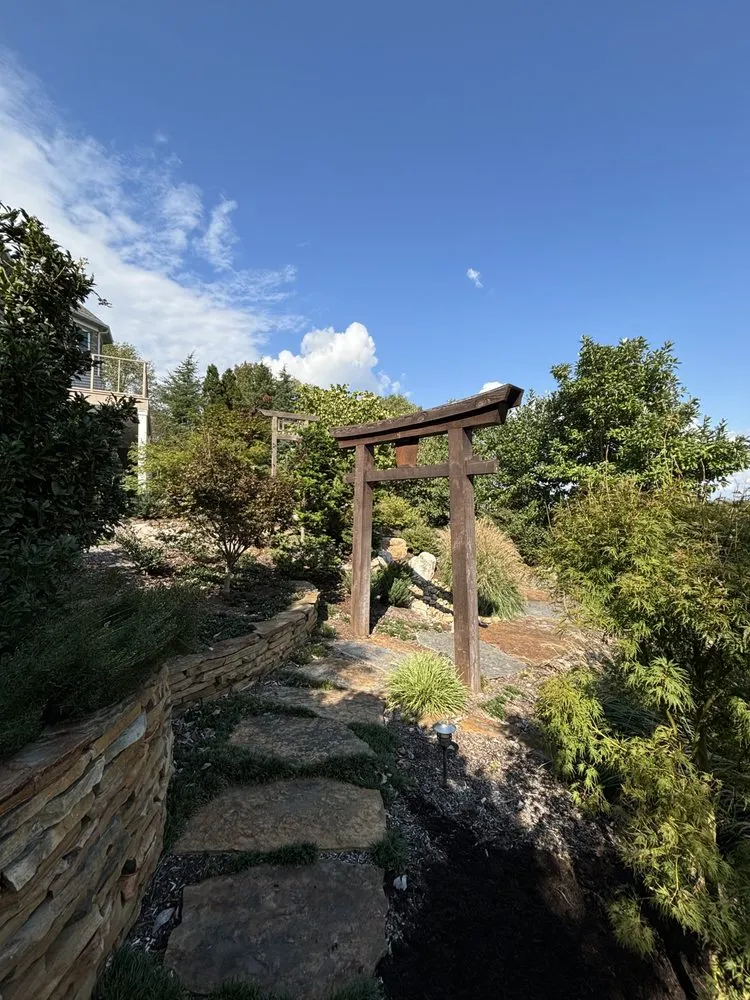 Local landscape installation in Kingston, TN by Stuart Row Landscapes