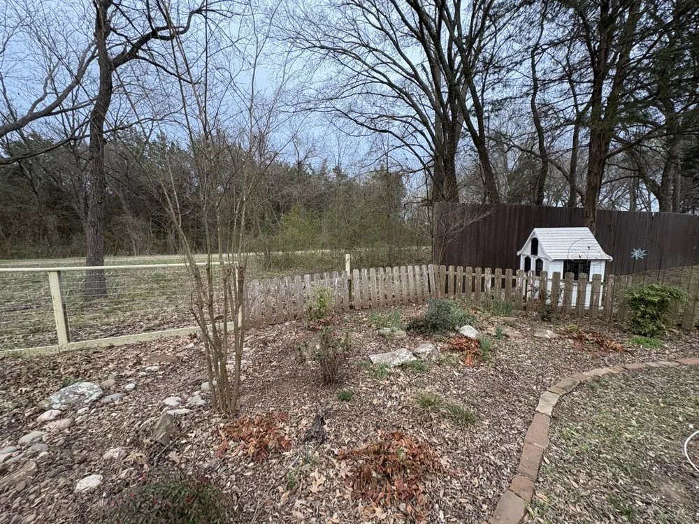 Reliable lawn mowing service for outdoor upgrades in Tom Bean, TX by Stubbs Home & Garden