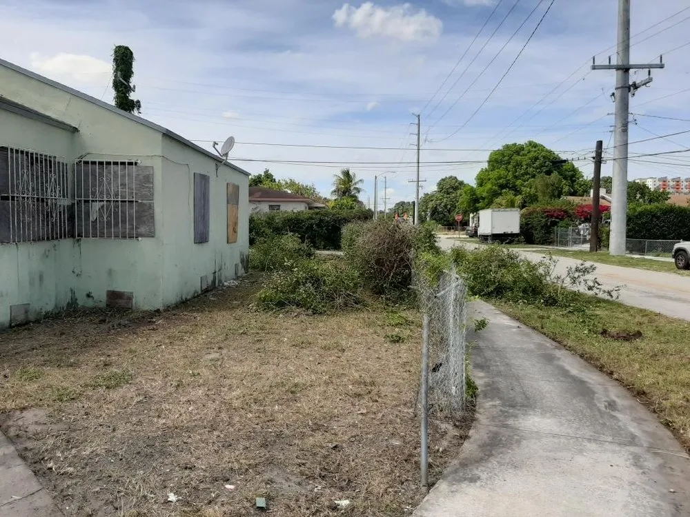 Affordable landscape installation in Miami, FL by Stuckey Lawn and Maintenance