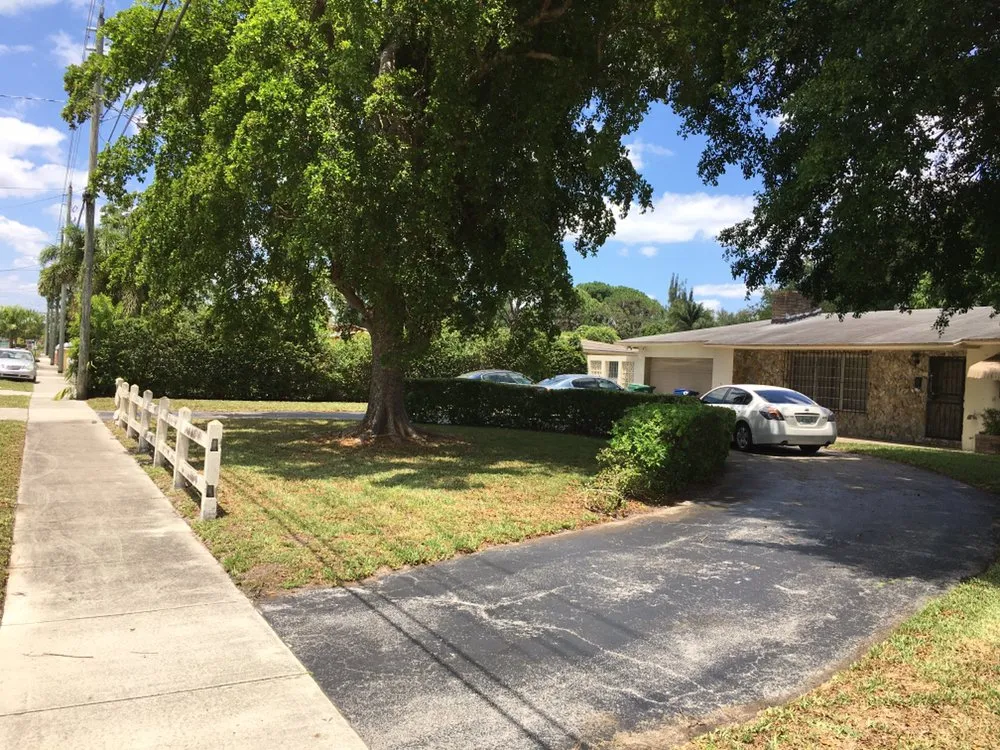 Affordable outdoor landscaping experts serving Miami, FL - Stuckey Lawn and Maintenance