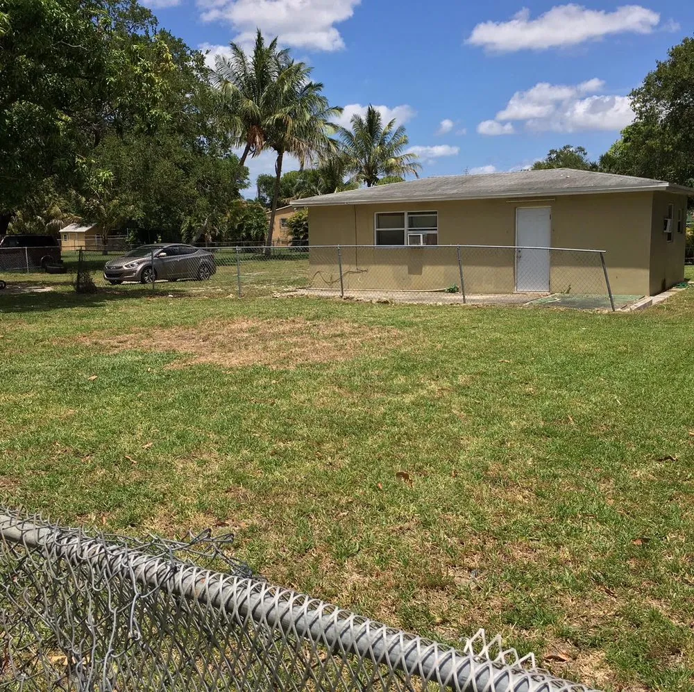 Reliable lawn care service with custom design in Miami, FL by Stuckey Lawn and Maintenance