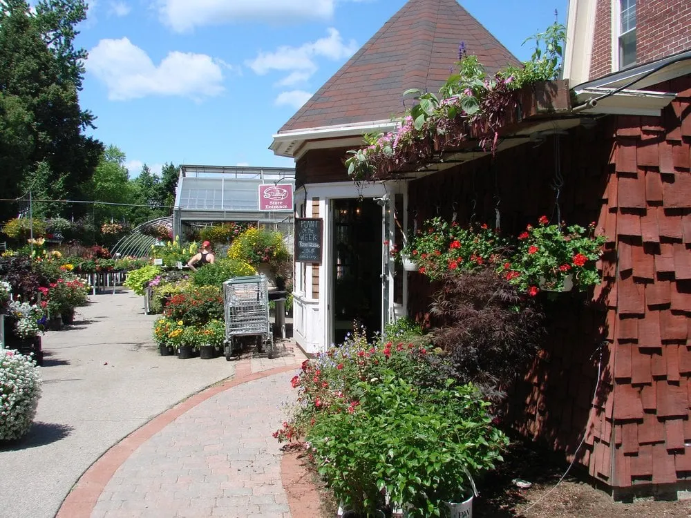 Local landscape design experts serving Rochester, NH - Studley's Flower Gardens