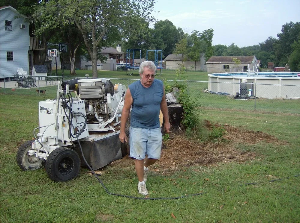 Professional yard maintenance for homes in Louisville, KY by Stumps-B-Gone