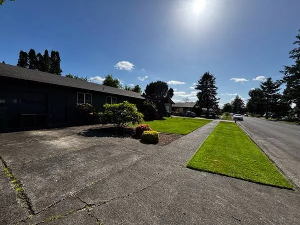 Professional yard maintenance experts serving Newberg, OR - Sturdevant's Outdoor Services