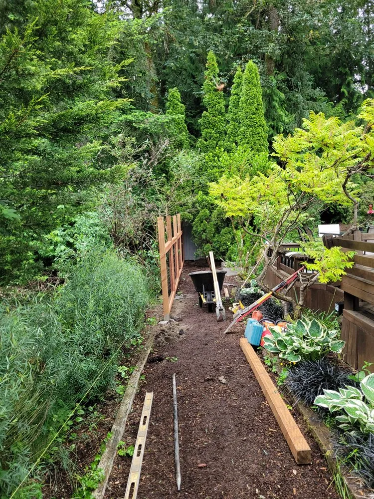 Custom yard cleanup service in Stanwood, WA - Su Casa Landscaping