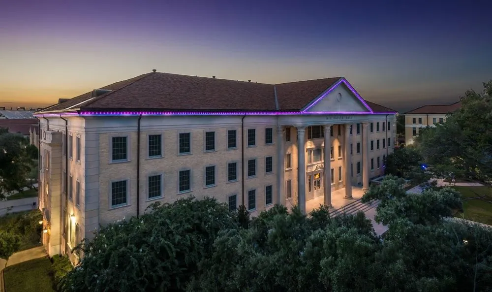 Top-rated lawn mowing service experts serving Austin, TX - Sublime Patio & Landscape