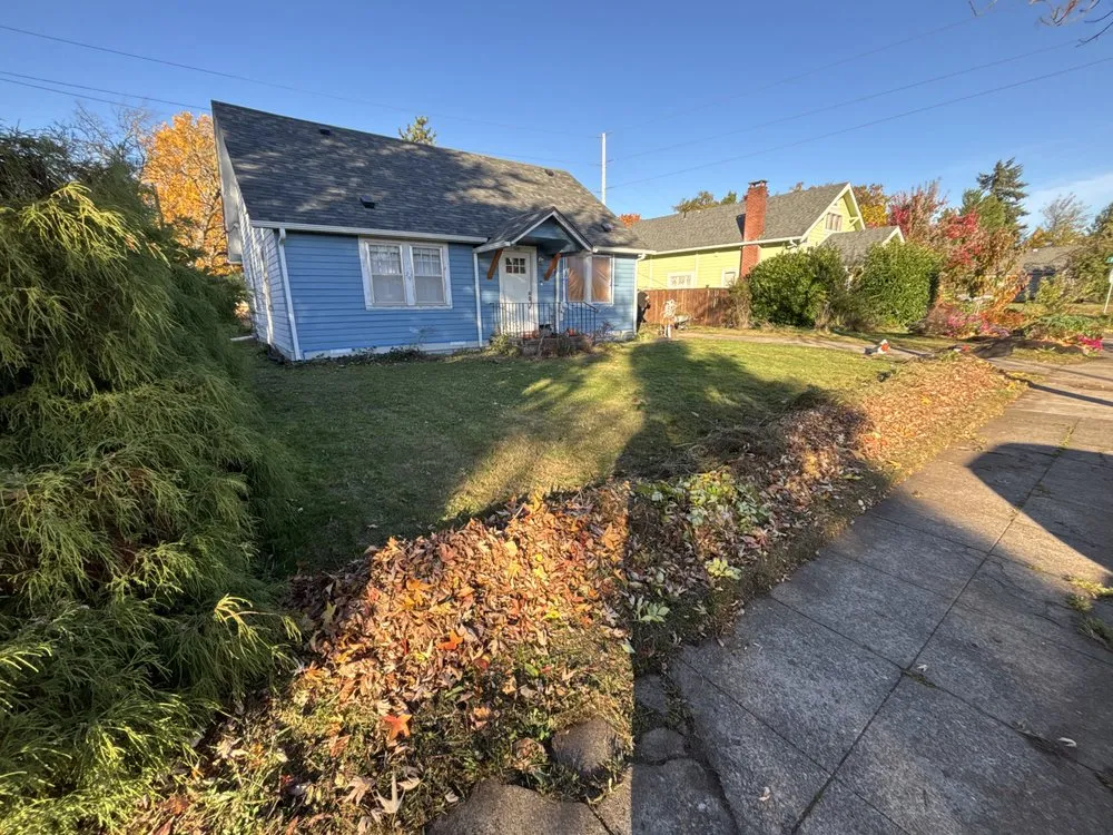 Professional lawn care service with custom design in Springfield, OR by Sublimity Lawncare