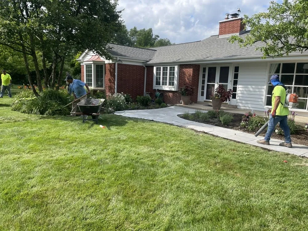 Custom garden landscaping experts serving Elburn, IL - Suburban Lawn