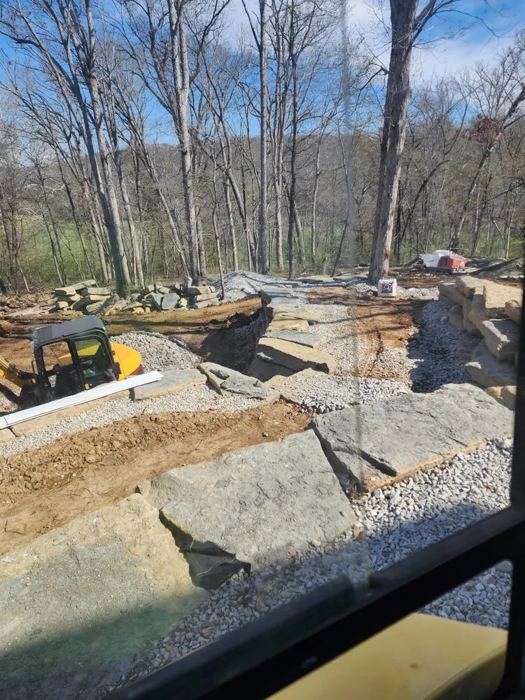 Professional lawn care service experts serving Belton, MO - Sudds Services