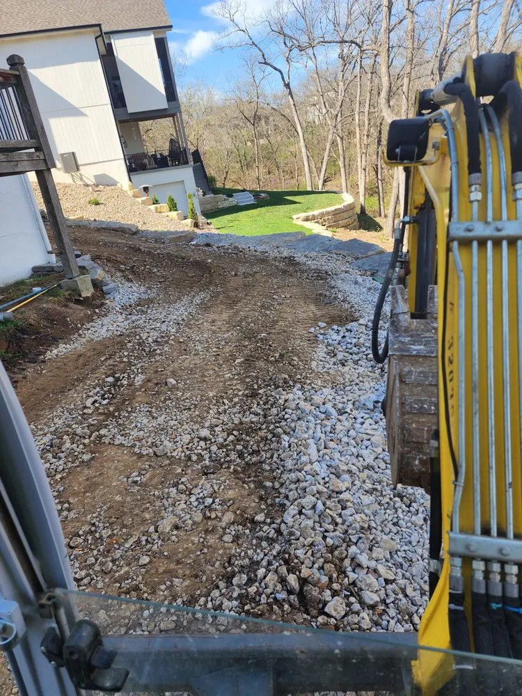 Custom lawn care service experts serving Belton, MO - Sudds Services