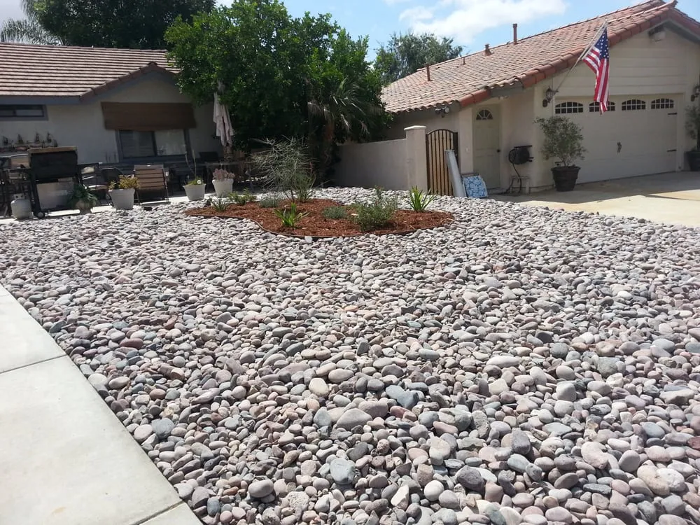 Expert lawn care service experts serving Canyon Lake, CA - Sudweeks Construction