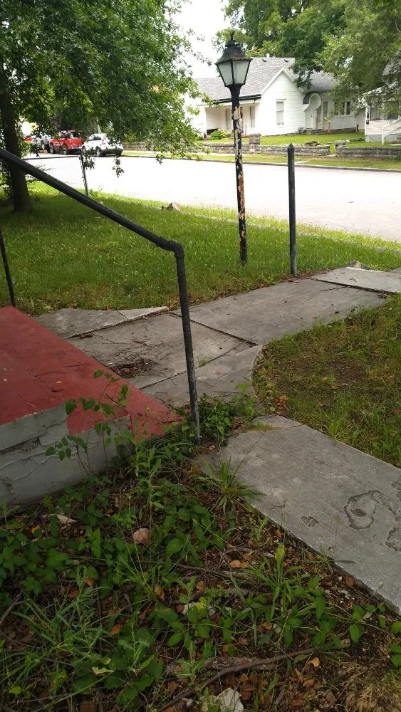 Expert yard maintenance for beautiful yards across Joplin, MO - Sue & Joe's Family Mowing