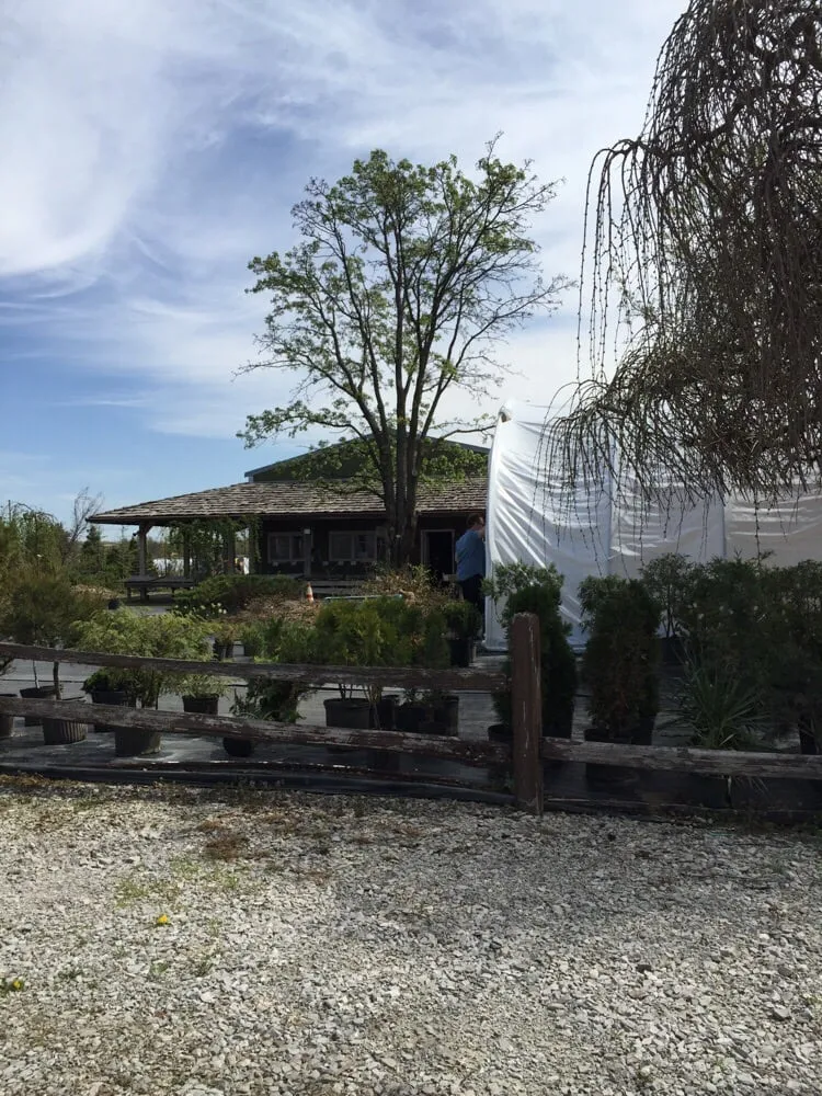 Custom outdoor landscaping in Edwardsville, IL by Sugarloaf Landscape Nursery