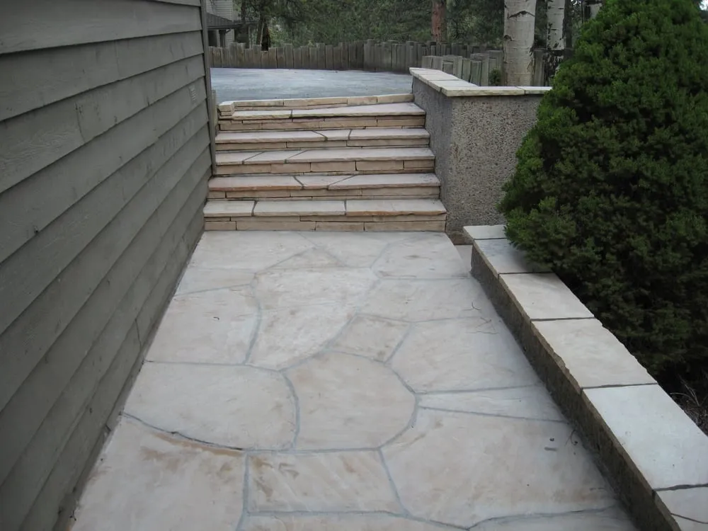 Top-rated yard maintenance for residential properties in Lakewood, CO by Sulli's Landscaping