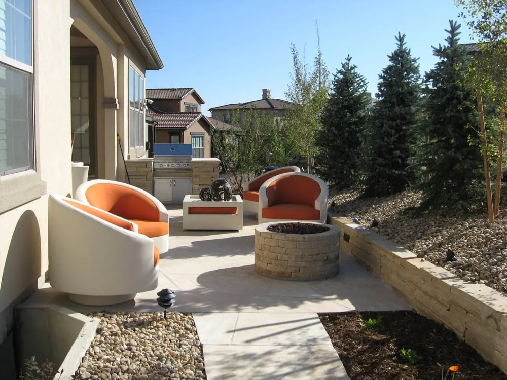 Custom garden landscaping for year-round maintenance across Lakewood, CO - Sulli's Landscaping