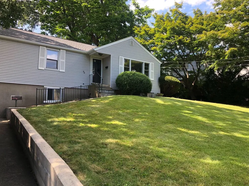 Reliable yard maintenance for beautiful yards across Stamford, CT - Sullivan & Son Land Management