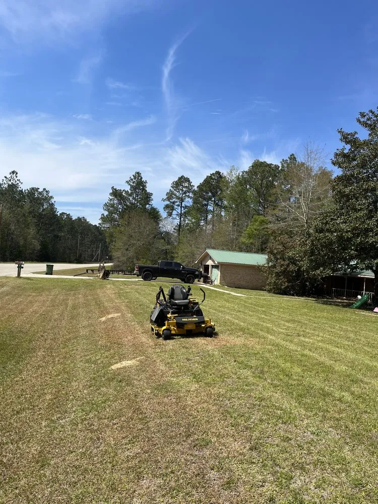 Top-rated yard maintenance experts serving McIntosh, AL - Sullivan Lawn Services