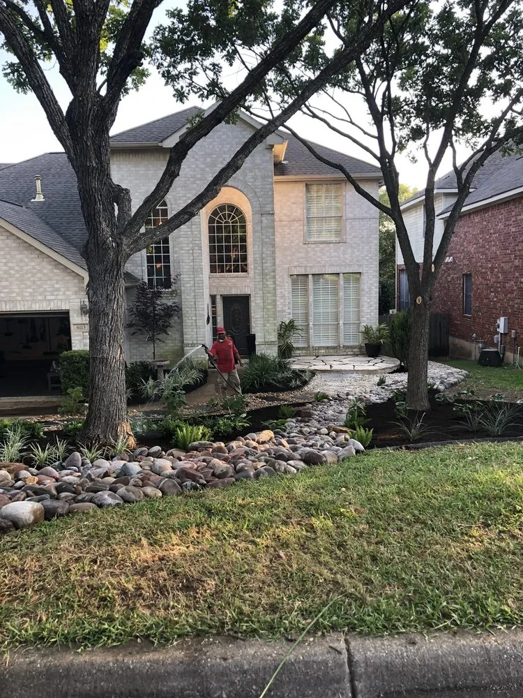 Affordable outdoor landscaping experts serving Austin, TX - Sullivan's Landscaping & Lawn Service