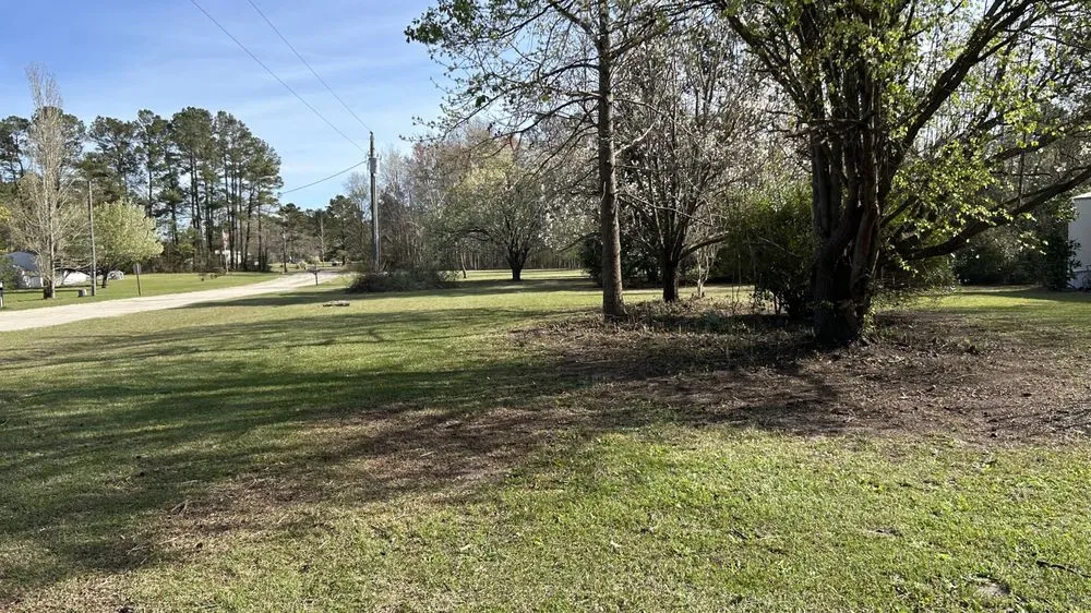 Local yard cleanup service near you in Supply, NC by Sullivan’s Lawn Care