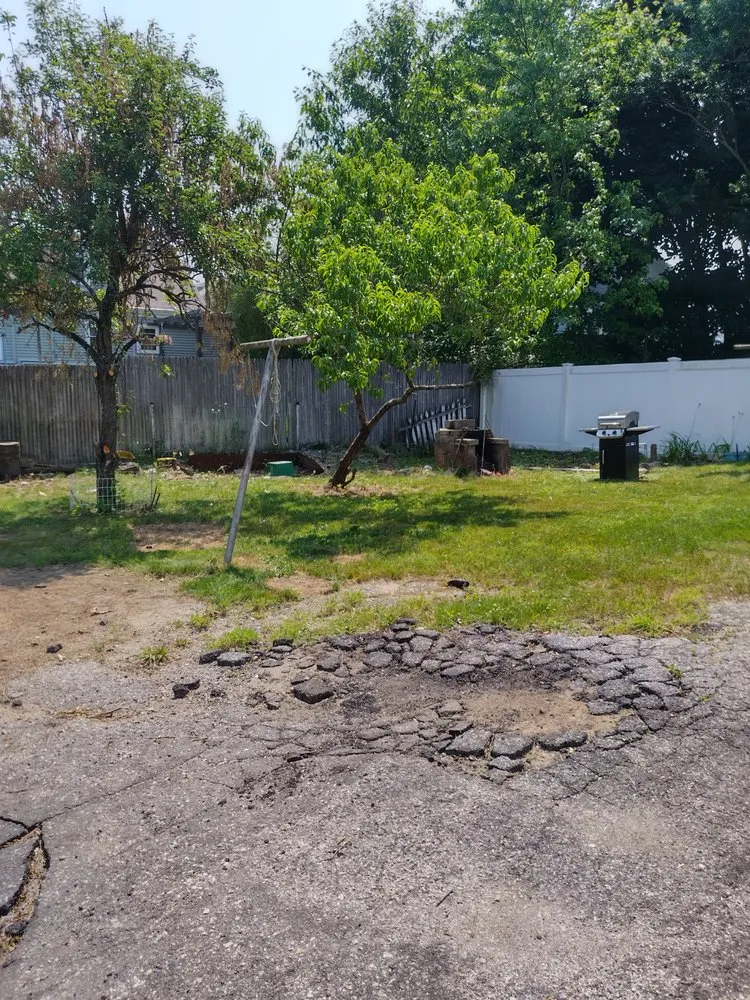 Top-rated lawn mowing service experts serving Johnston, RI - Sully's Maintenance Monster