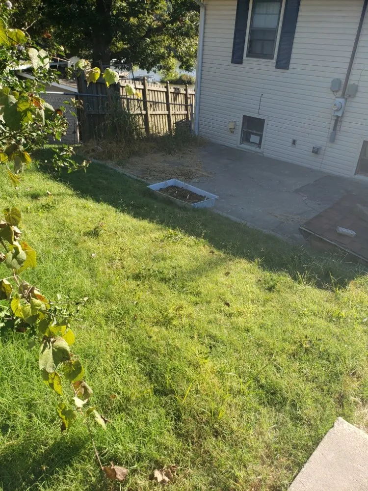 Local yard maintenance in Warsaw, MO by Sully's Midwest Mowing