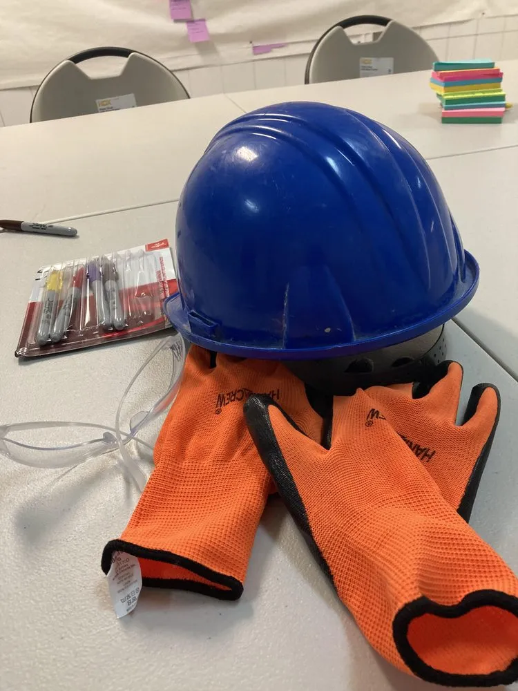 Reliable lawn mowing service experts serving Wichita, KS - Sumking works