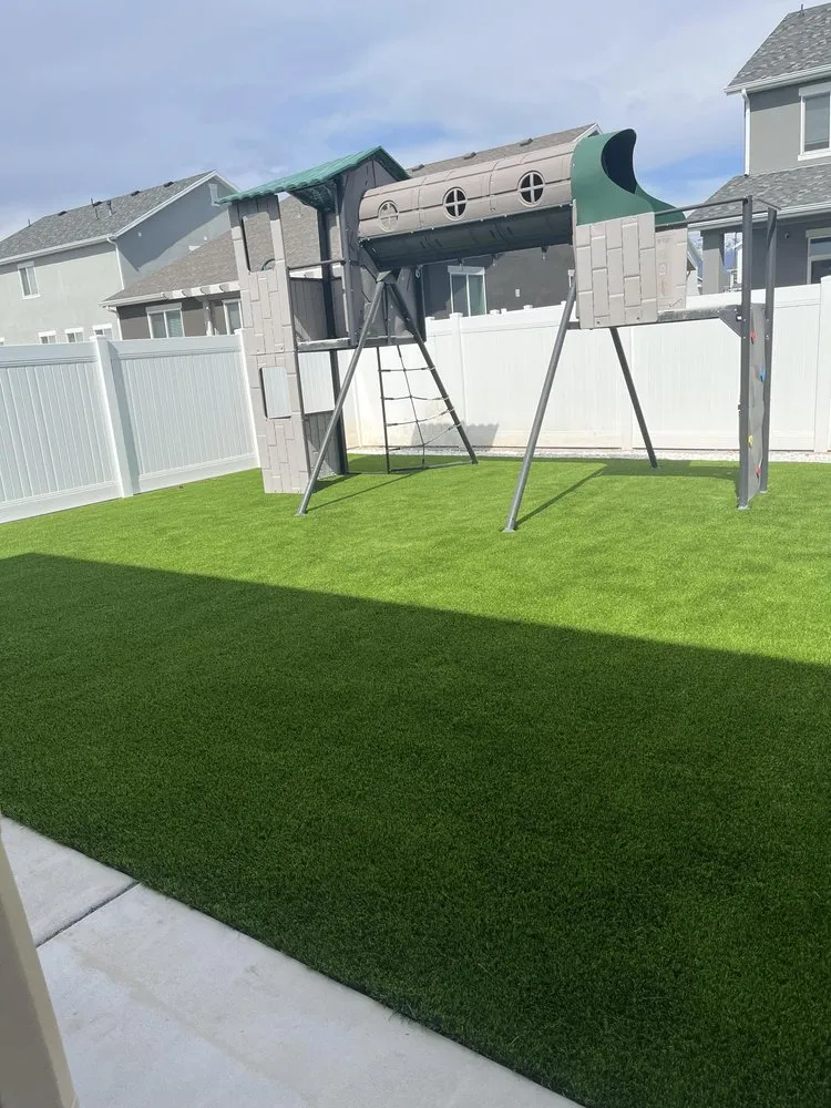 Top-rated yard maintenance experts serving Kearns, UT - Summer Hills Landscaping