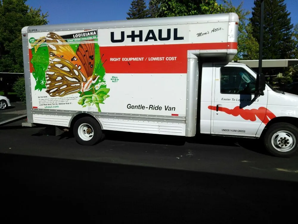 Trusted lawn care service for residential properties in Sacramento, CA by Summer Ray's Services