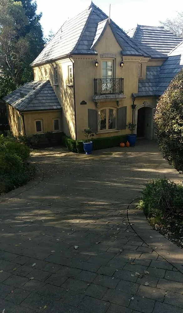 Reliable landscape design for year-round maintenance in Sacramento, CA by Summer Ray's Services