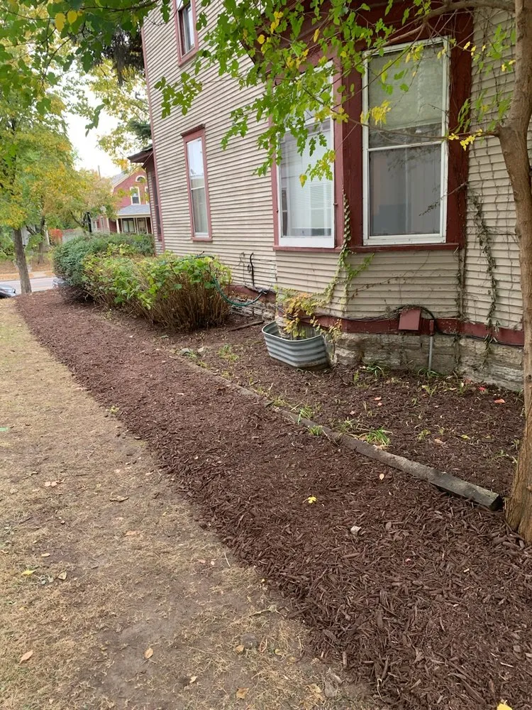 Top-rated residential landscaping in Shakopee, MN by Summer Snow