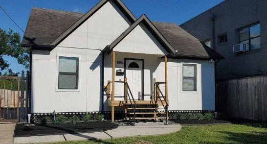 Summer Splendor Landscaping Logo