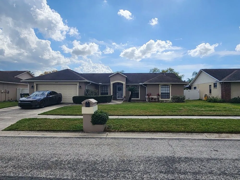 Expert yard maintenance for residential properties across Ruskin, FL - Summergreen Lawncare