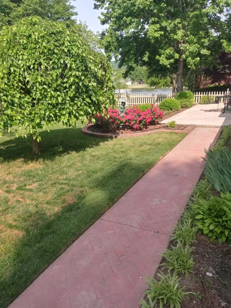 Top-rated yard maintenance in Huntsville, AL - Summers Lawn Care