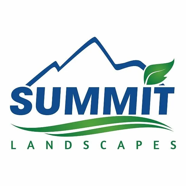 Professional lawn care service experts serving Ashland, KY - Summit Landscapes
