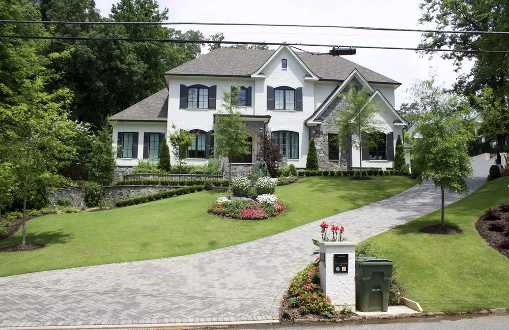 Affordable yard cleanup service for homes across Atlanta, GA - Summit Landscaping Co