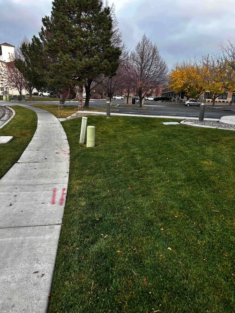 Expert yard maintenance experts serving Centerville, UT - Summit Lawn Care