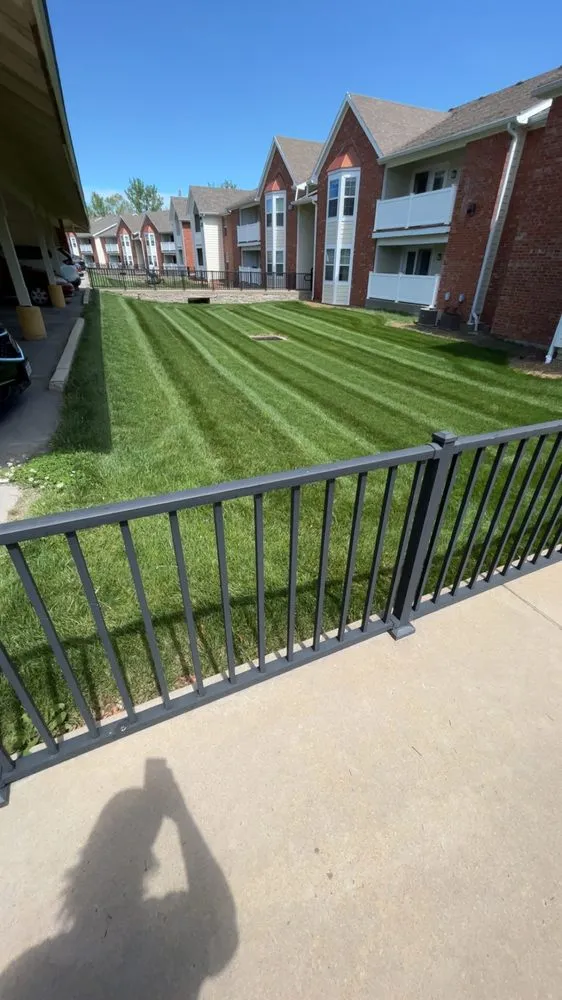 Local garden landscaping experts serving Holts Summit, MO - Summit lawn care services