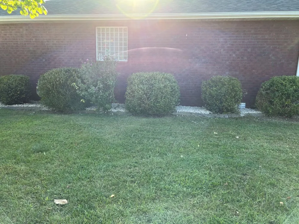 Reliable yard maintenance with custom design across Shepherdsville, KY - Summitt lawncare