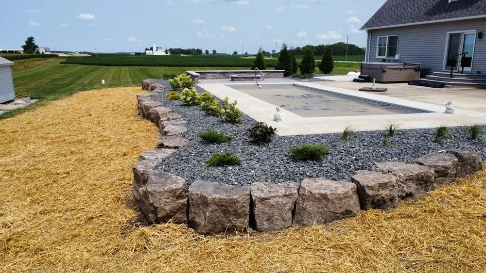 Professional garden landscaping in Wapakoneta, OH by SummitView Landscape and Design